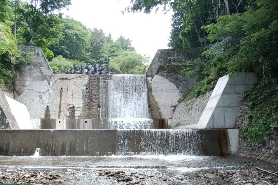 令和6年度　国補砂防メンテナンス（砂）工事（本郷）